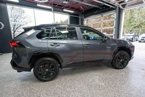 2023 Toyota RAV4 Hybrid SE