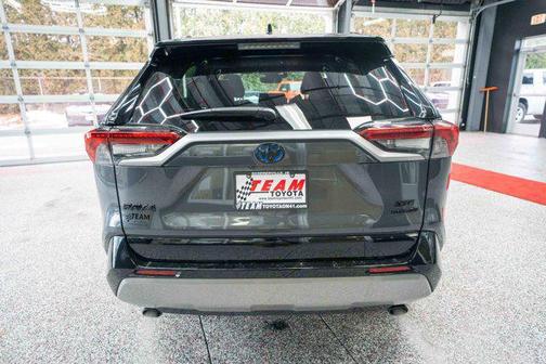 2023 Toyota RAV4 Hybrid SE