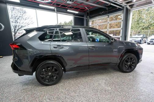 2023 Toyota RAV4 Hybrid SE