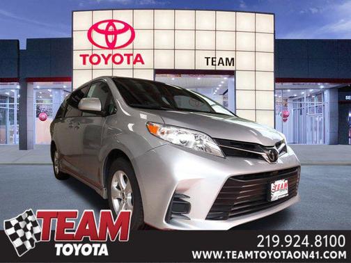 2020 Toyota Sienna LE