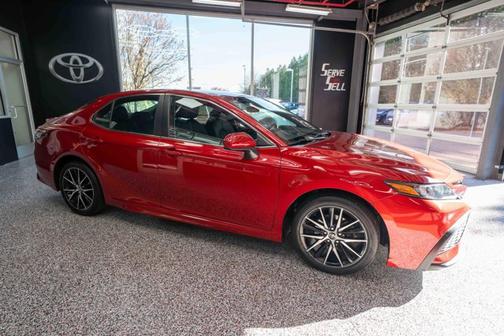 2021 Toyota Camry SE