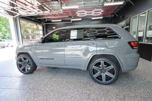 Sting-Gray Clearcoat 2019 Jeep Grand Cherokee Altitude