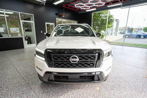 2023 Nissan Frontier SV