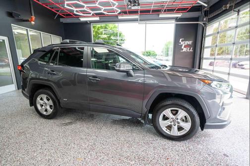Magnetic Gray Metallic 2021 Toyota RAV4 Hybrid XLE