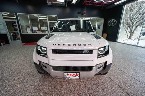 2024 Land Rover Defender 110 P300