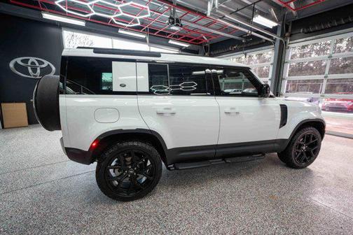 2024 Land Rover Defender 110 P300