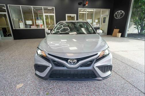 Celestial Silver Metallic 2024 Toyota Camry SE