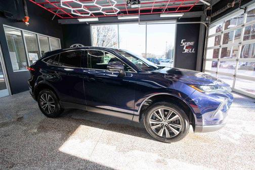 2022 Toyota Venza LE