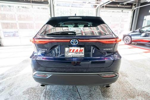 2022 Toyota Venza LE
