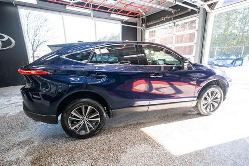 2022 Toyota Venza LE