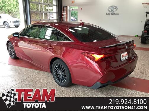 2021 Toyota Avalon Hybrid XSE