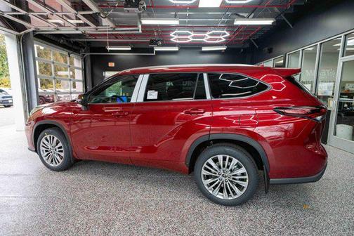 2026 Toyota Highlander Platinum