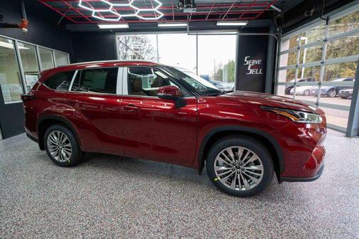 2026 Toyota Highlander Platinum