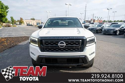 2023 Nissan Frontier SV