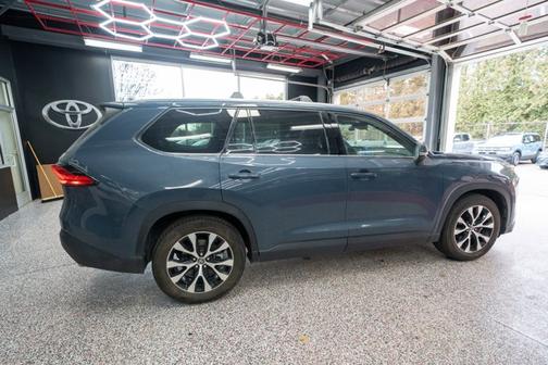 2024 Toyota Grand Highlander Hybrid Limited MAX