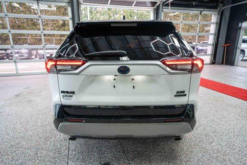2024 Toyota RAV4 Hybrid SE