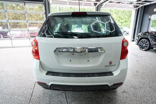 Summit White 2015 Chevrolet Equinox LS