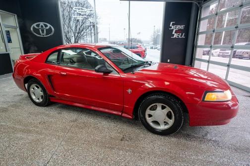 1999 Ford Mustang Base