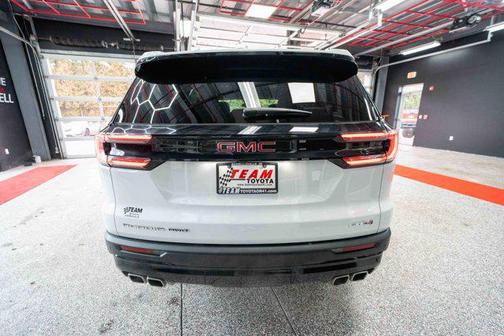 2024 GMC Acadia AWD AT4