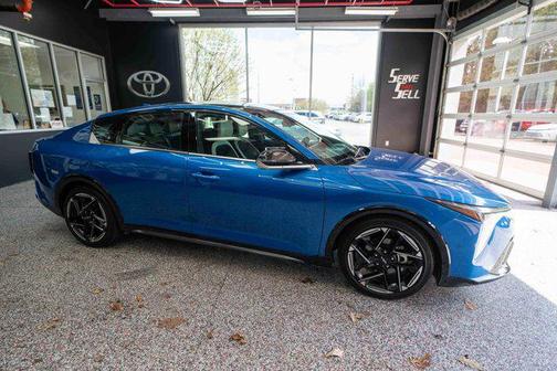 Wave Blue 2025 Kia K4 GT-Line
