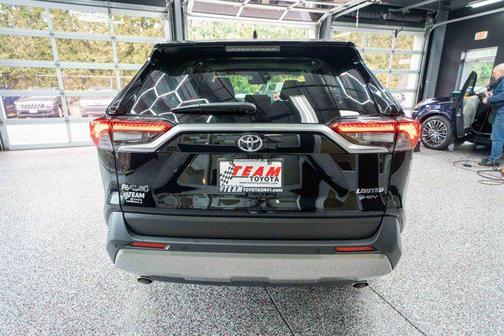 2025 Toyota RAV4 Hybrid SE