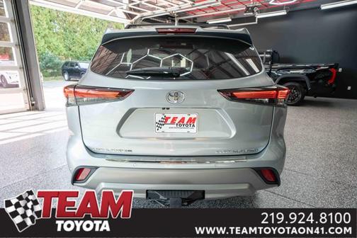 2025 Toyota Highlander Platinum