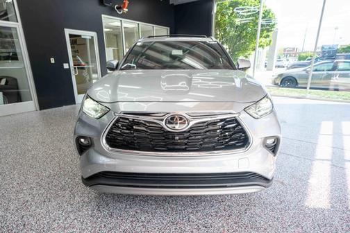 2025 Toyota Highlander Platinum