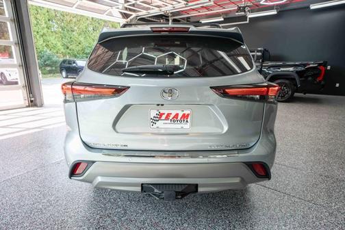2025 Toyota Highlander Platinum