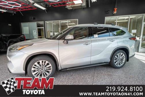 2025 Toyota Highlander Platinum