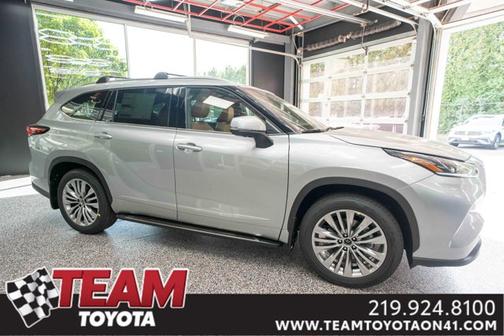 2025 Toyota Highlander Platinum