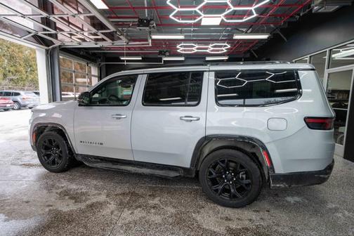 2023 Jeep Wagoneer Series II Carbide 4x2