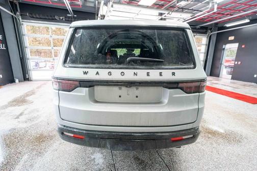 2023 Jeep Wagoneer Series II Carbide 4x2