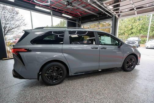 2026 Toyota Sienna XSE 7 Passenger