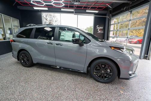 2026 Toyota Sienna XSE 7 Passenger