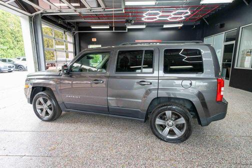 Granite Crystal Metallic Clearcoat 2015 Jeep Patriot High Altitude Edition