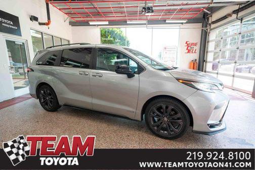 2021 Toyota Sienna XSE 7 Passenger