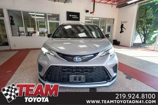 2021 Toyota Sienna XSE 7 Passenger