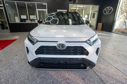 2025 Toyota RAV4 Hybrid SE