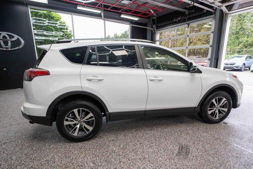 Super White 2018 Toyota RAV4 XLE