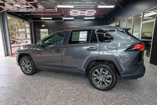 2024 Toyota RAV4 Hybrid XLE Premium