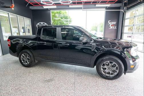 SHADOW BLACK 2024 Ford Maverick XLT