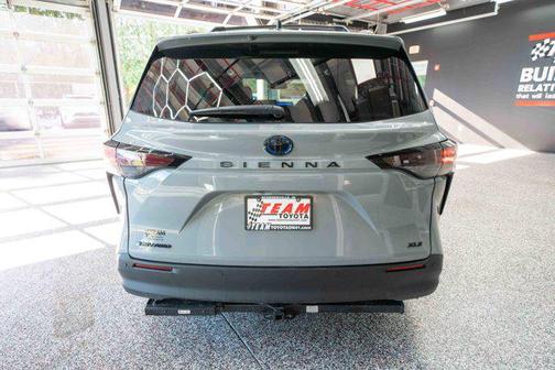 2025 Toyota Sienna Woodland Edition