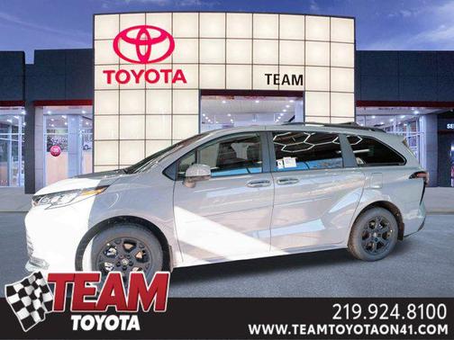 2025 Toyota Sienna Woodland Edition