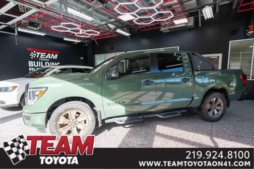 2024 Nissan Titan SV