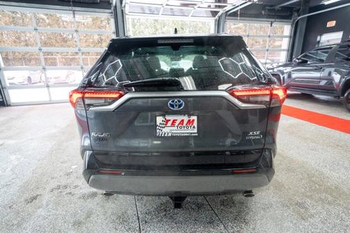 2019 Toyota RAV4 Hybrid SE