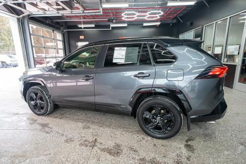 2019 Toyota RAV4 Hybrid SE