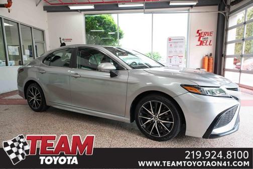 2023 Toyota Camry SE