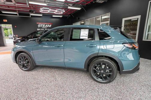 2025 Honda HR-V AWD Sport
