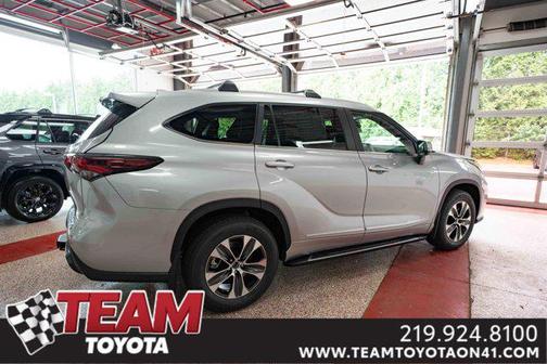 2025 Toyota Highlander XLE