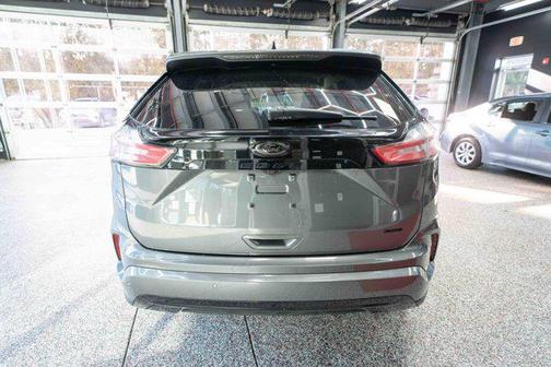 2023 Ford Edge SE